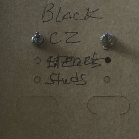 Earrings Studs - Picture 2 of 2